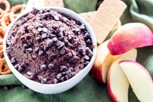 Brownie Batter Dark Chocolate Hummus | Simply Nourished Home